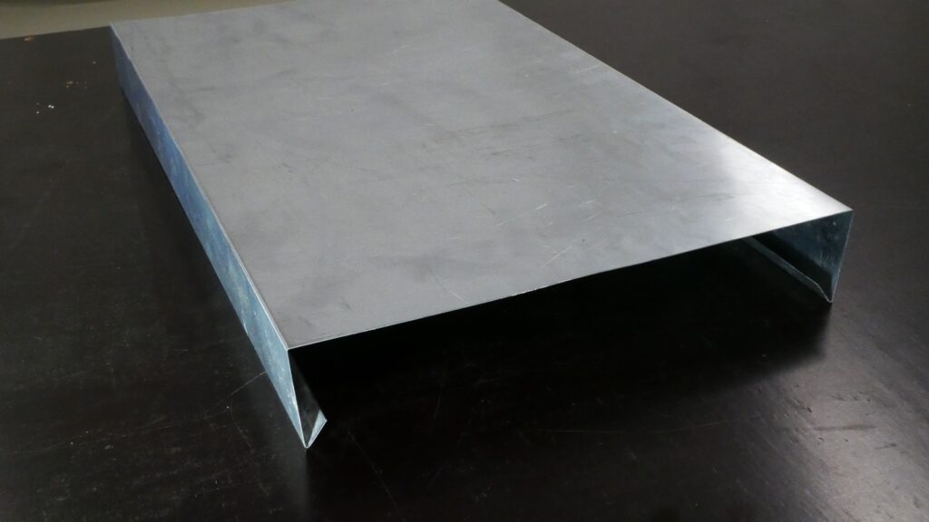 Mauerabdeckung aus Rheinzink Titanzink 0,7 mm walzblank